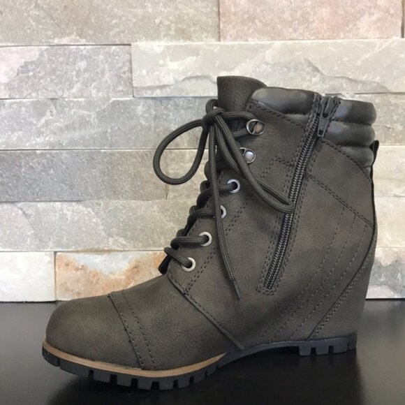 American Rag Lizzie Booties - Picture 3 of 4